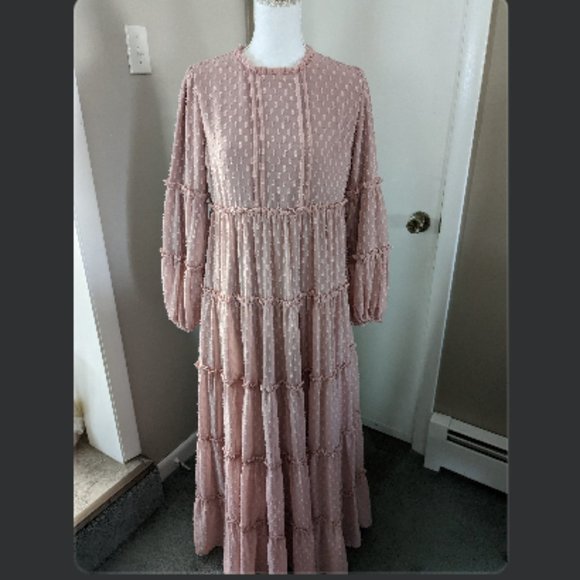 Dainty Jewells Dresses & Skirts - Dainty Jewells Bella Beauty MAXI Dress M NWT